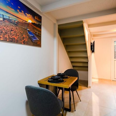 Uncover Kalamata'S Hidden Gem - Cosy City Nest Exterior foto
